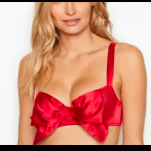 𝑽𝑰𝑪𝑻𝑶𝑹𝑰𝑨'𝑺 𝑺𝑬𝑪𝑹𝑬𝑻 𝑩𝑨𝑳𝑪𝑶𝑵𝑬𝑻𝑻𝑬 𝑺𝑰𝑳𝑲 𝑩𝑶𝑾 𝑩𝑹𝑨♥️ - Picture 3 of 12